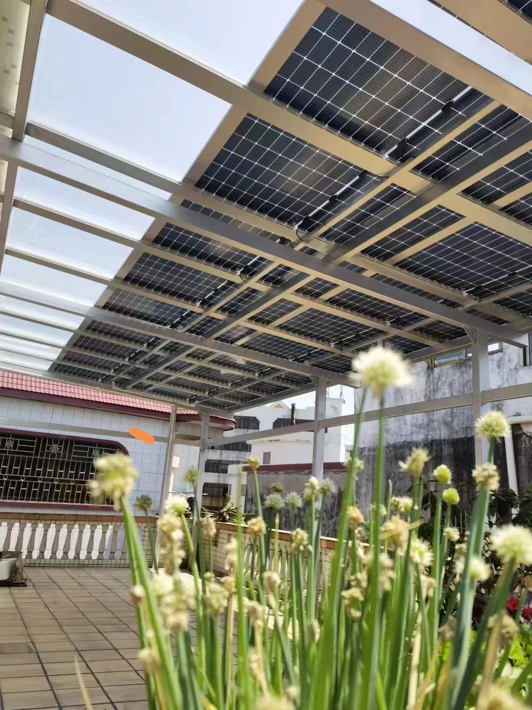 临海别墅家用屋顶太阳能发电系统安装